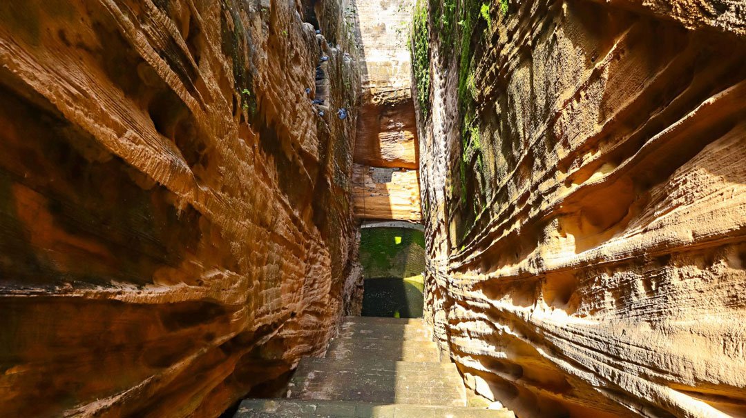 Adi-Kadi Vav